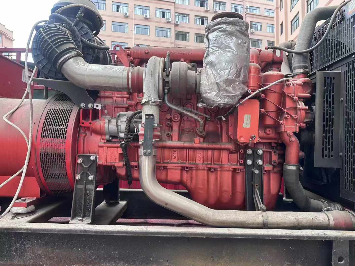 水磨沟如何选择适合 600kW 柴油发电机组的过载保护器？